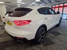 2017-maserati-levante-30td-awd-small-2