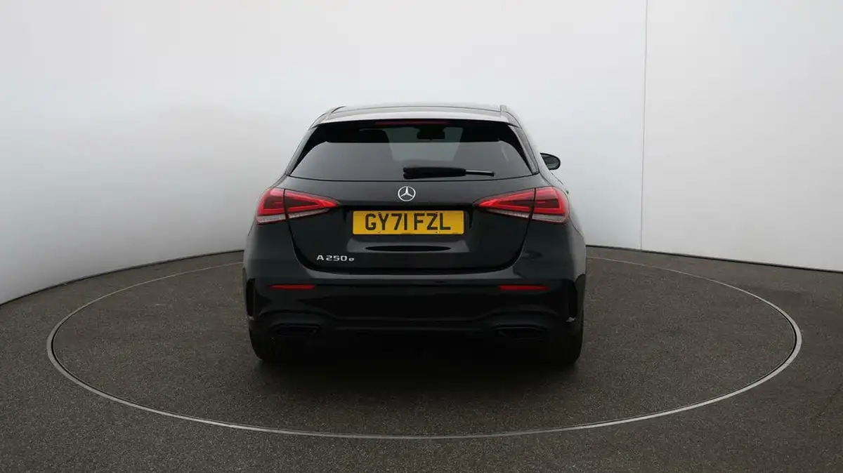 2021-mercedes-benz-a-class-13-a250e-amg-line-edition-hatchback-5d-big-54