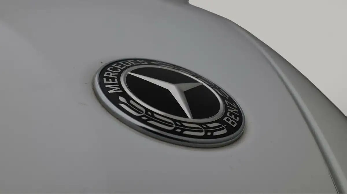2020-mercedes-benz-glb-class-20d-glb220d-amg-line-premium-5-big-22