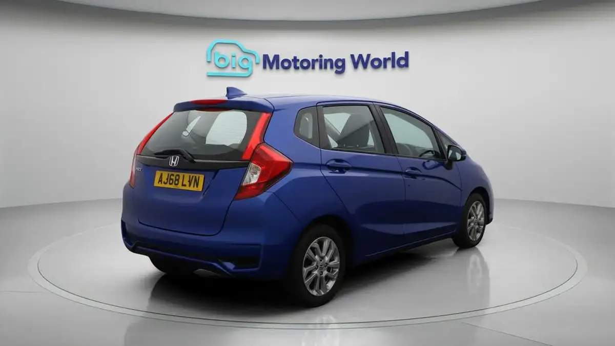 2018-honda-jazz-13-i-vtec-se-big-7