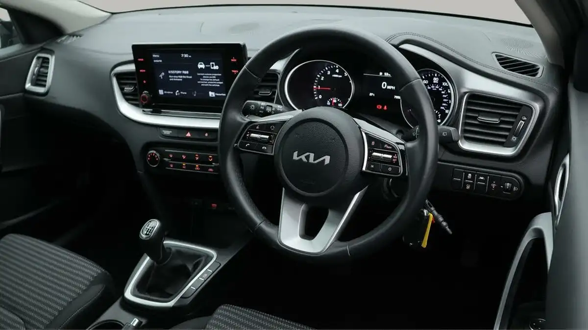 2022-kia-xceed-10-t-gdi-2-big-9