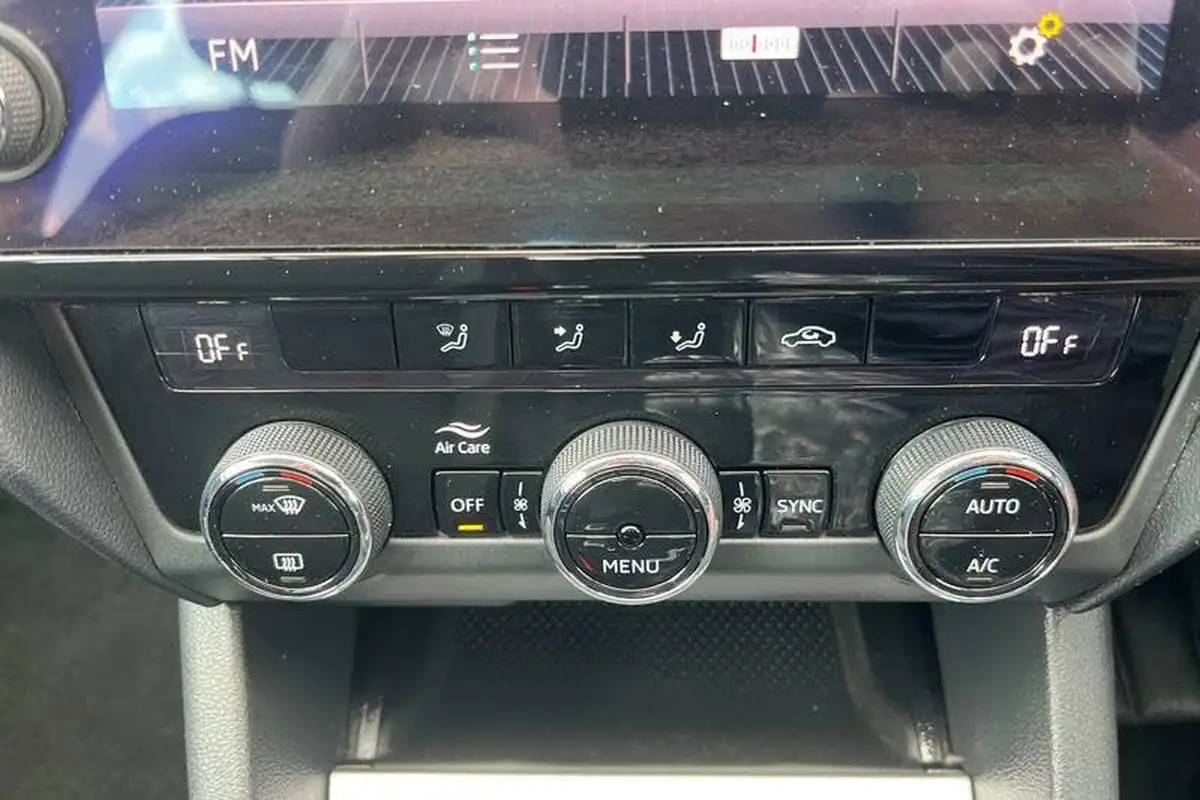 2018-skoda-octavia-10-tsi-se-estate-big-32