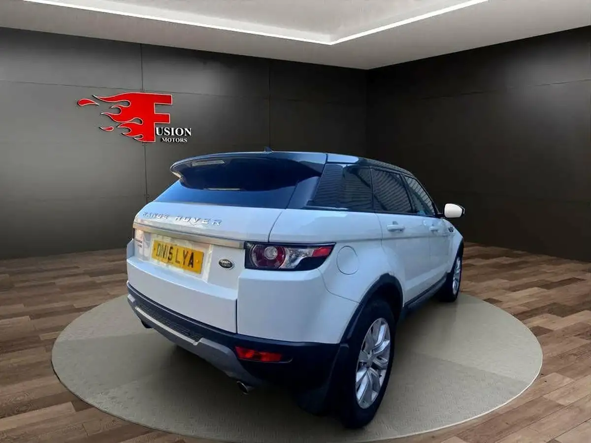 2015-land-rover-range-rover-evoque-22sd4-pure-tech-hatchback-5d-big-4