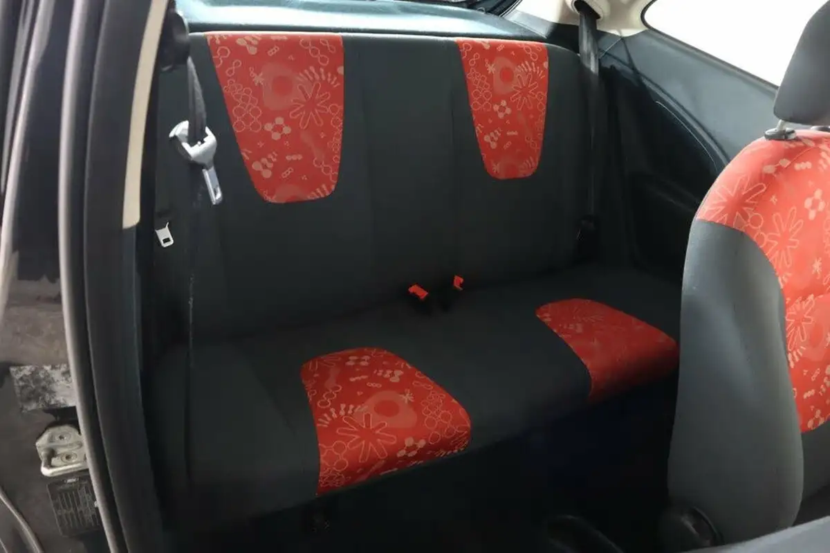2009-ford-ka-12-studio-big-38