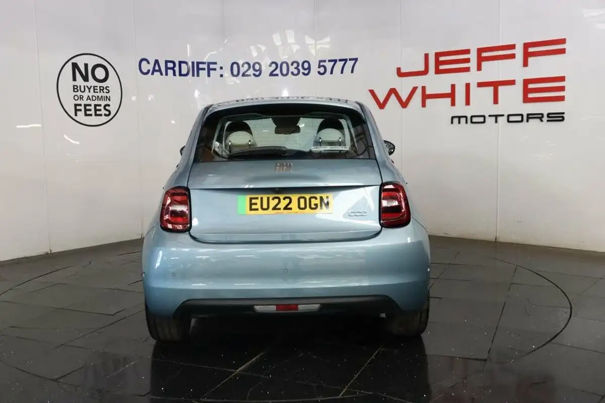 2022-fiat-500-e-la-prima-big-3