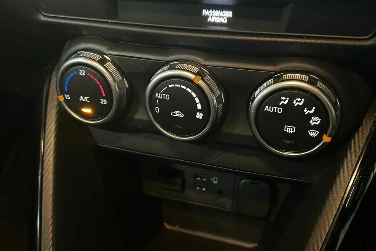 2023-mazda-mazda2-15-skyactiv-g-se-l-big-17