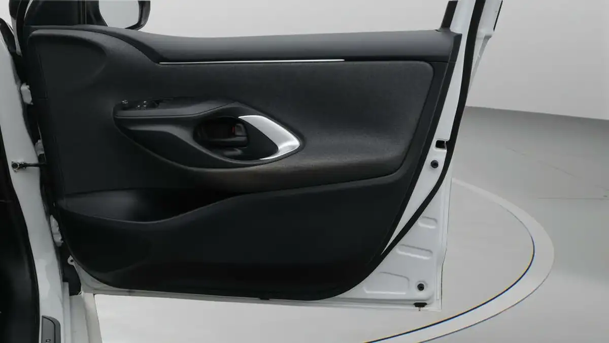2022-toyota-yaris-15-vvt-i-icon-big-15