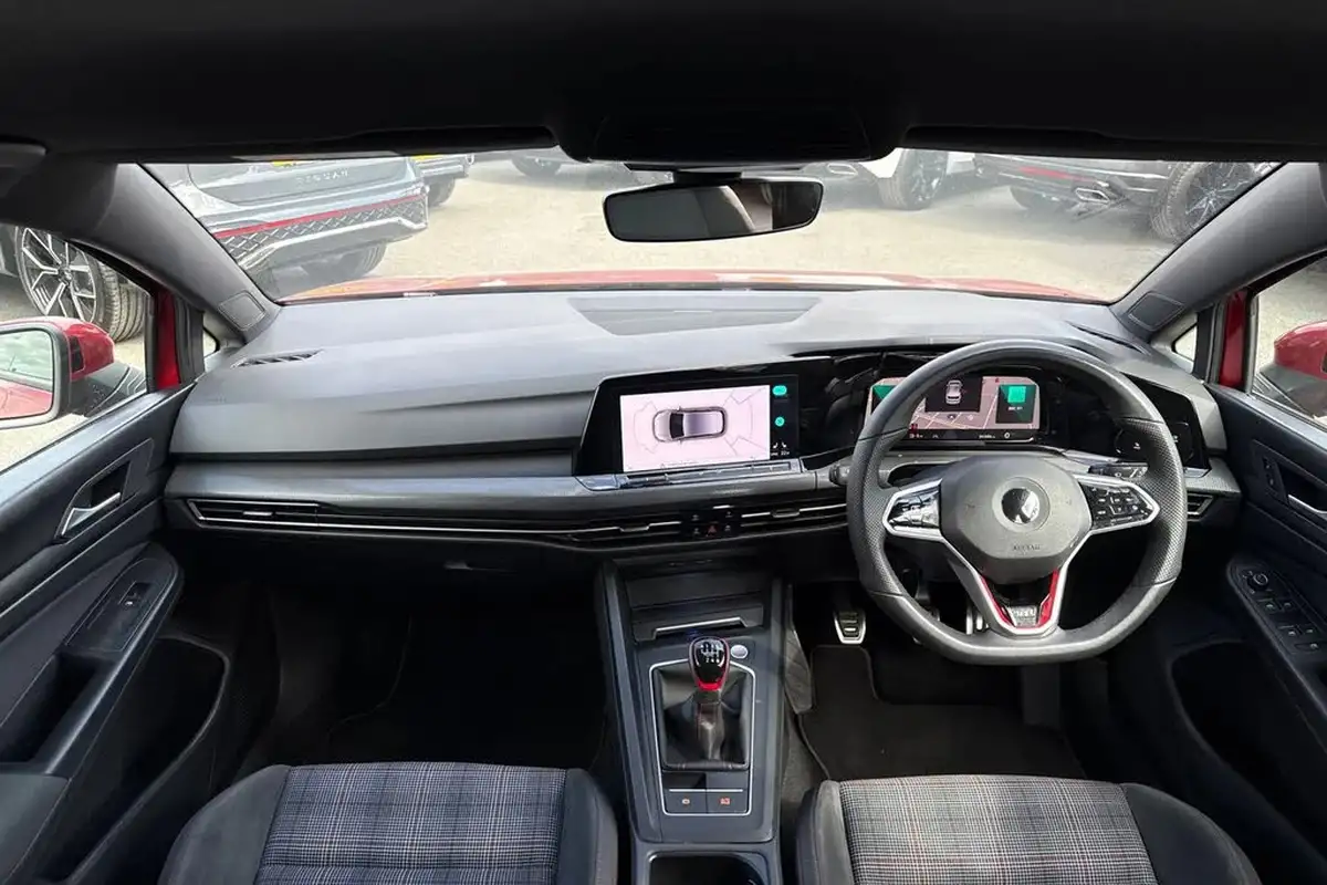 2021-volkswagen-golf-20-tsi-gti-big-38