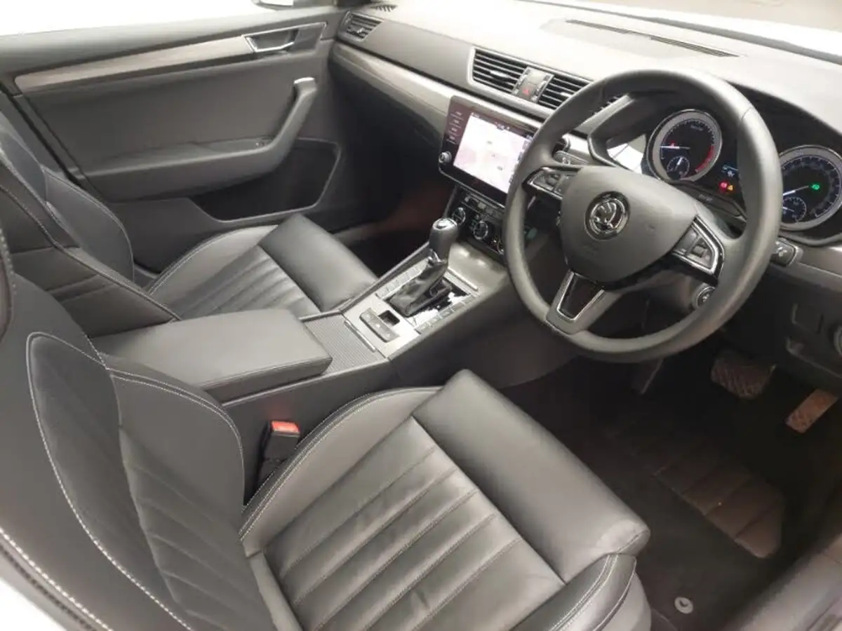 2019-skoda-superb-20-tsi-se-l-hatchback-big-12