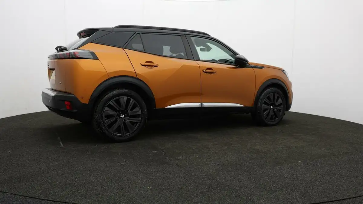 2021-peugeot-2008-suv-e-gt-big-44