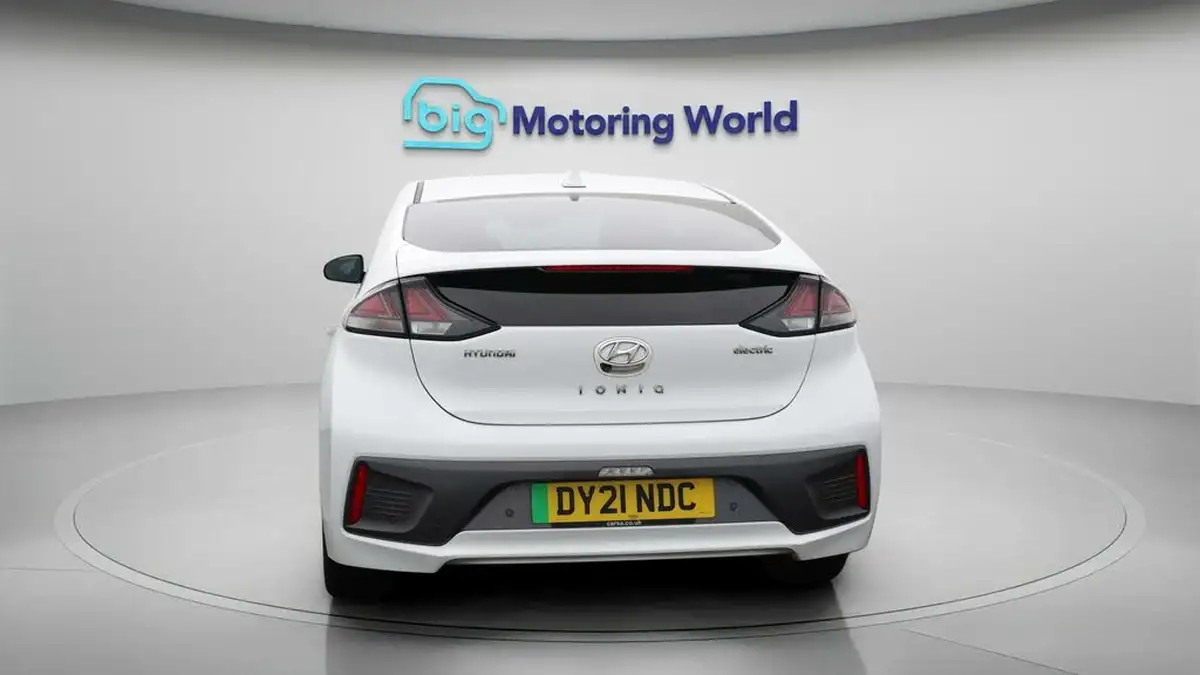 2021-hyundai-ioniq-e-premium-se-electric-100kw-big-6