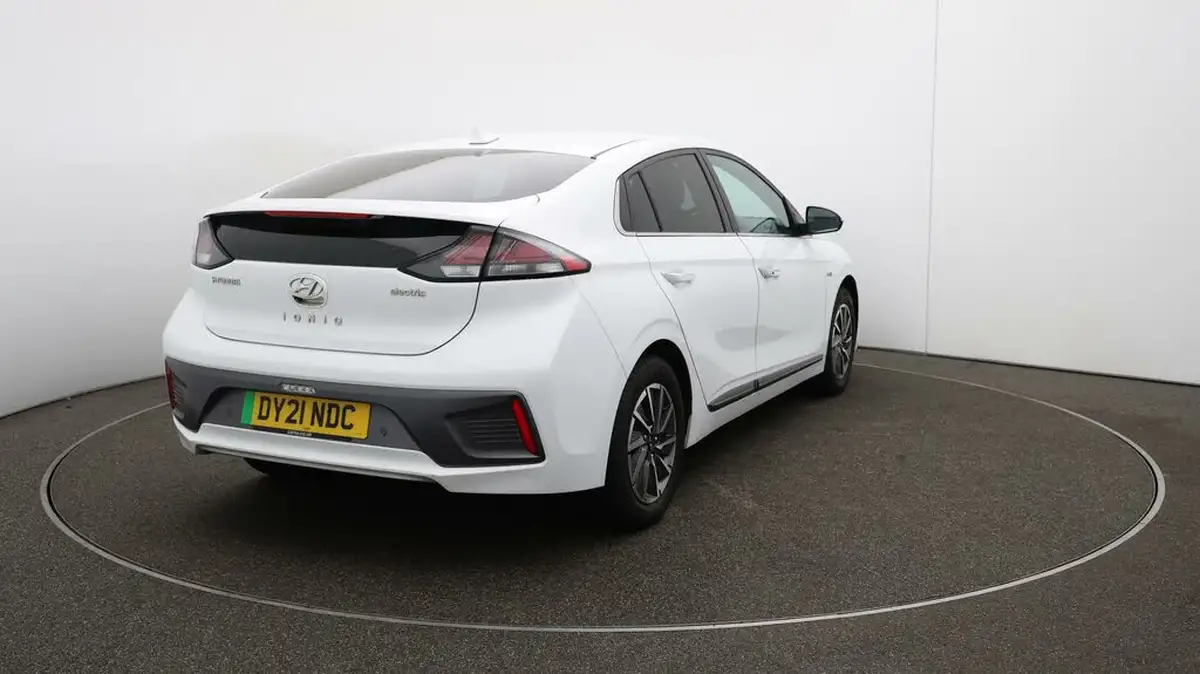 2021-hyundai-ioniq-e-premium-se-electric-100kw-big-58