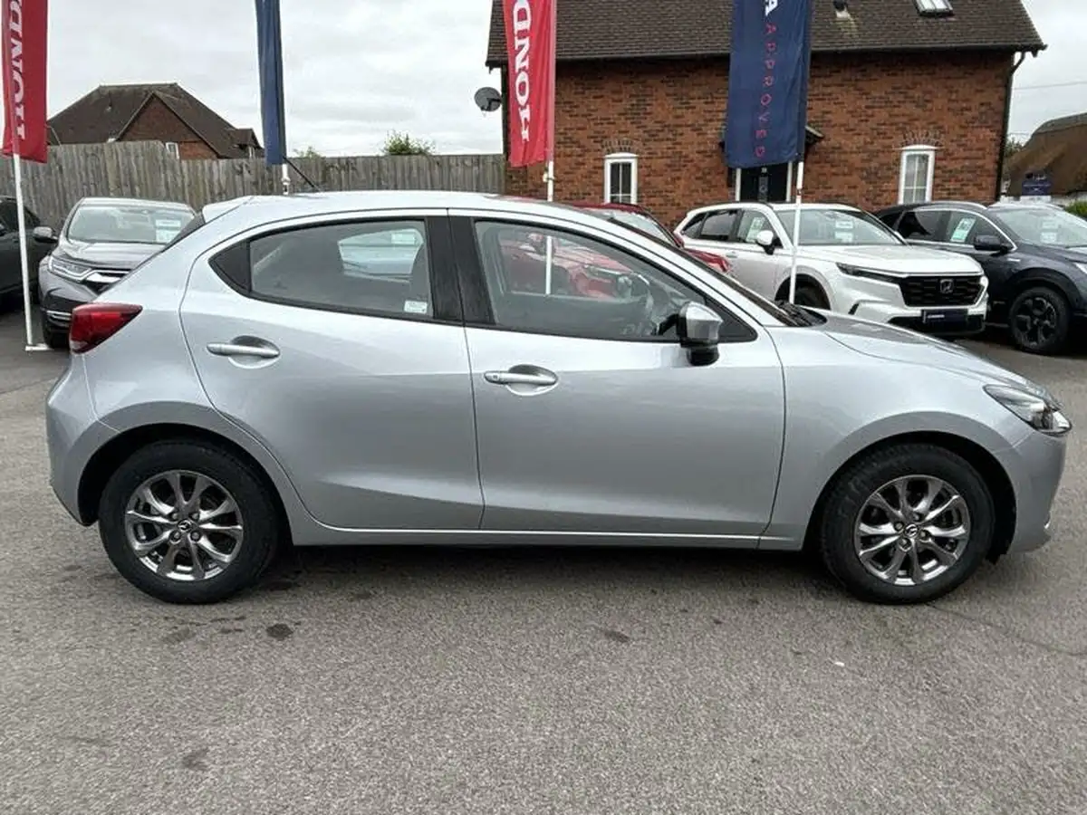 2021-mazda-mazda2-15-skyactiv-g-se-l-nav-big-1