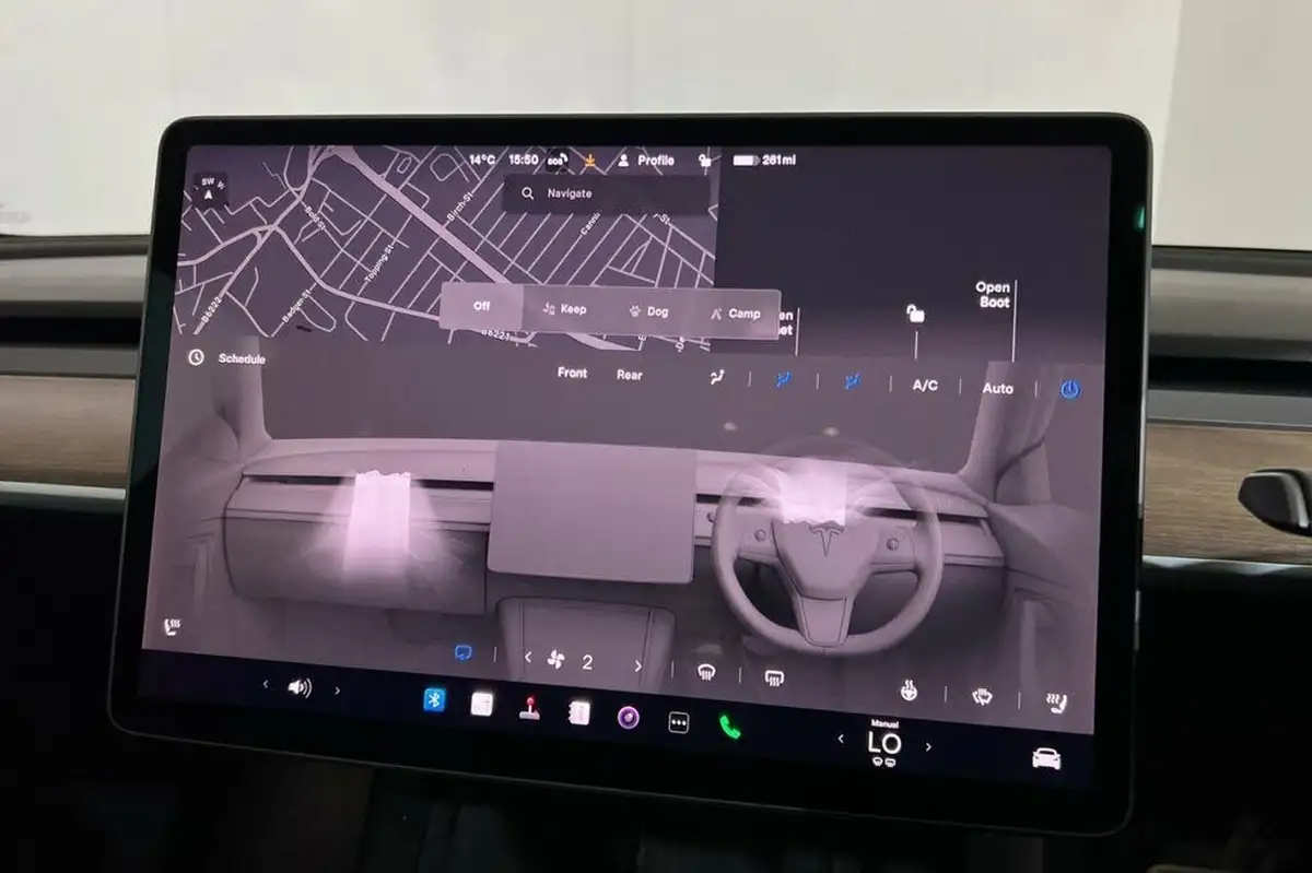 2022-tesla-model-3-e-long-range-big-15