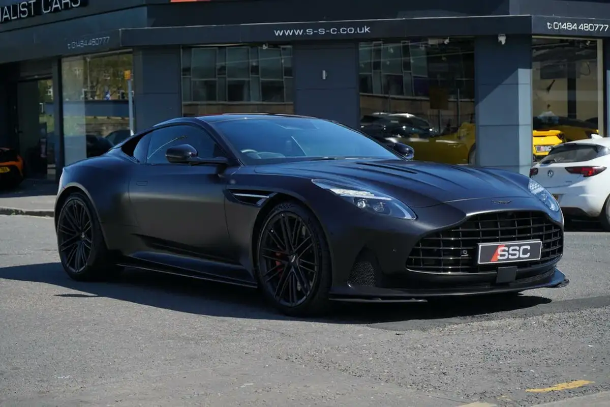 2024-aston-martin-db12-40-v8-auto-euro-6-ss-2dr-big-3