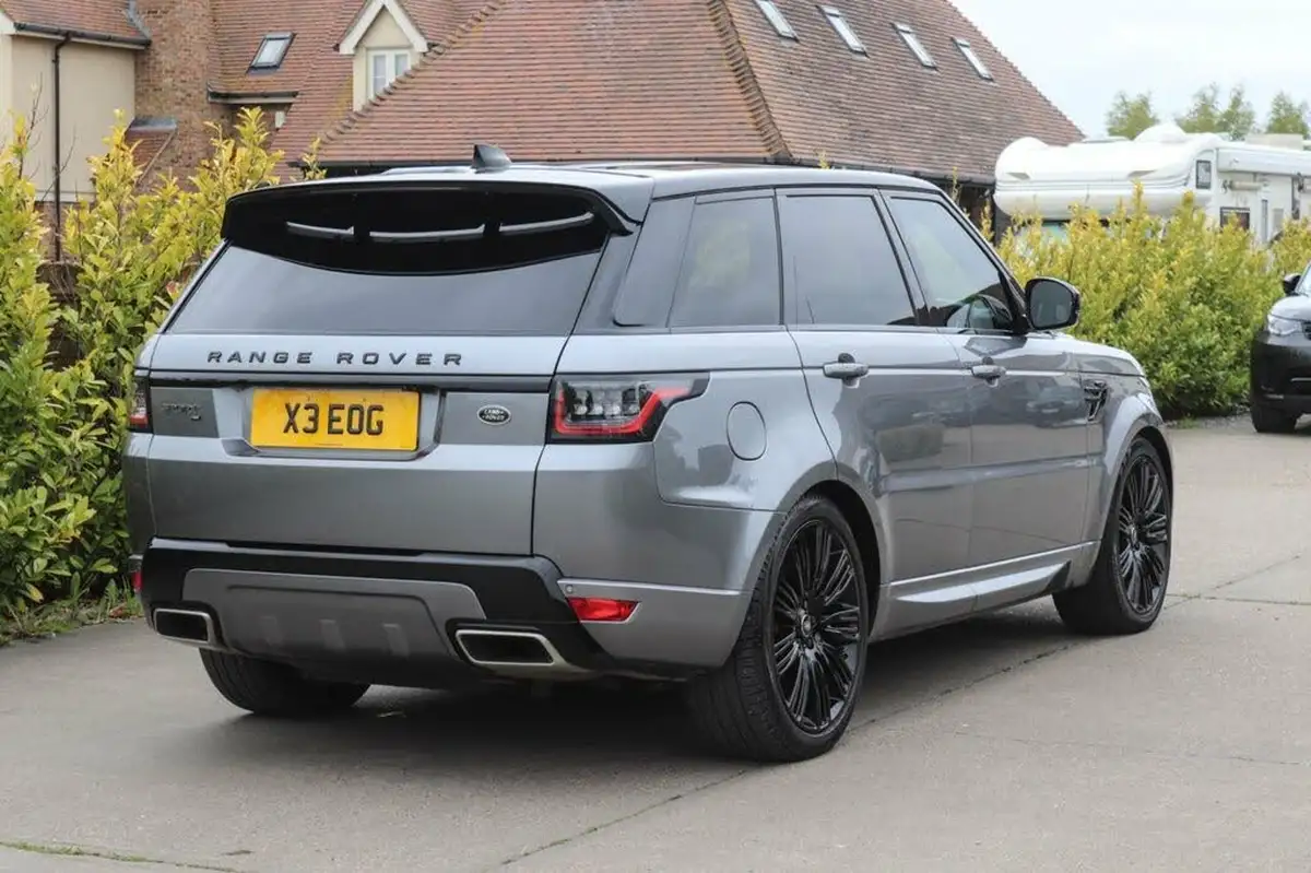 2020-land-rover-range-rover-sport-30-sdv6-hse-dynamic-big-12
