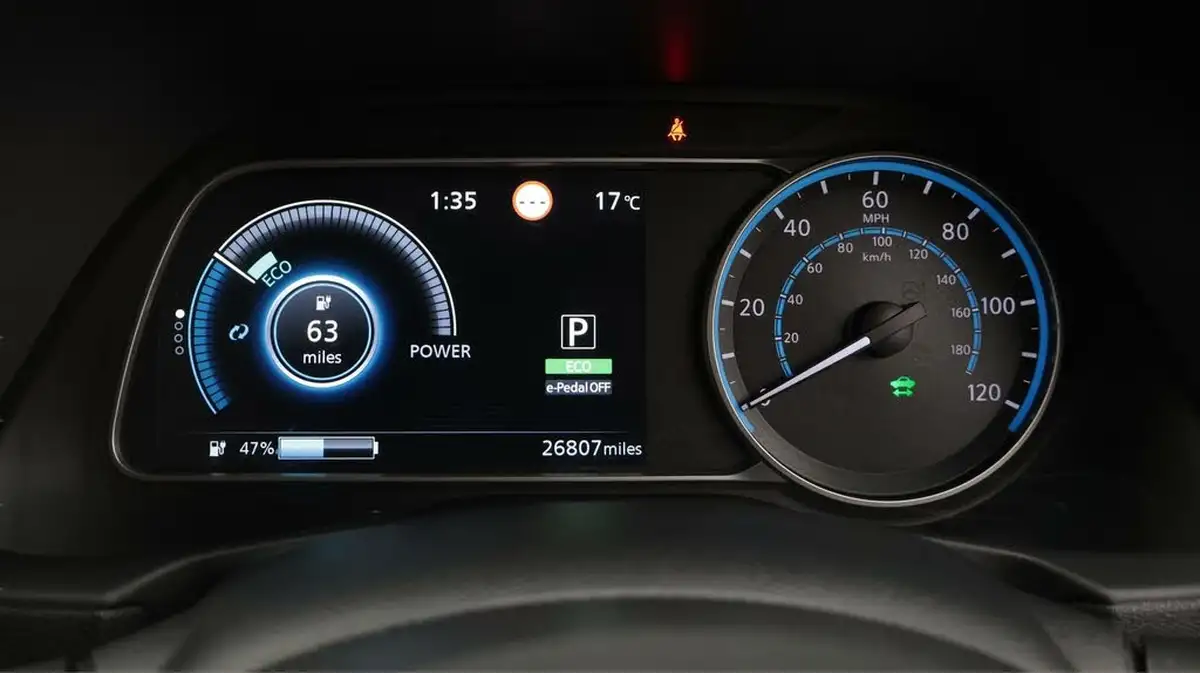 2022-nissan-leaf-e-acenta-big-10