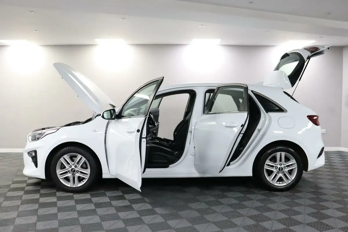 2019-kia-ceed-16crdi-2-eco-hatchback-big-3