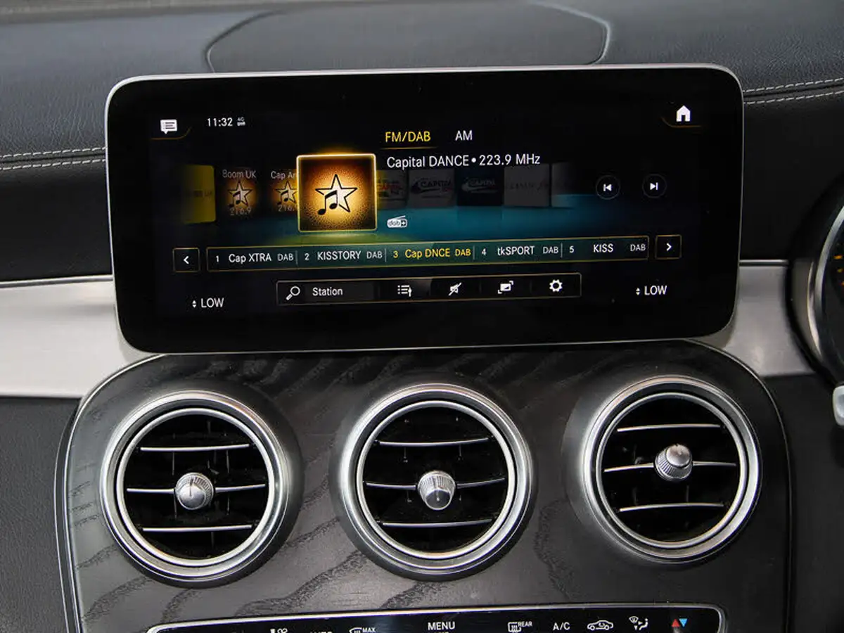 2022-mercedes-benz-glc-class-20d-glc300d-amg-line-premium-245ps-station-wagon-5d-1950cc-big-16