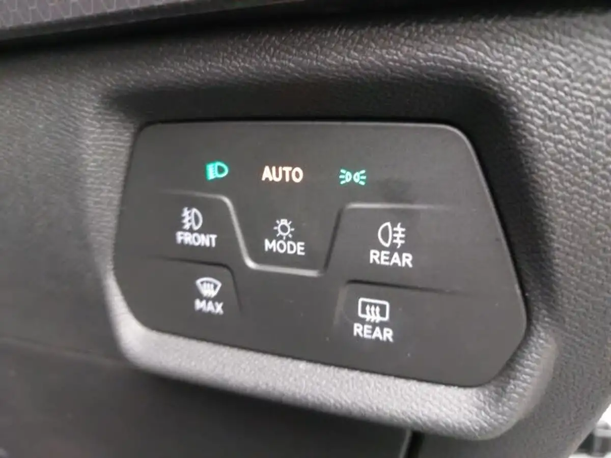 2021-seat-leon-10-tsi-evo-se-dynamic-hatchback-big-9