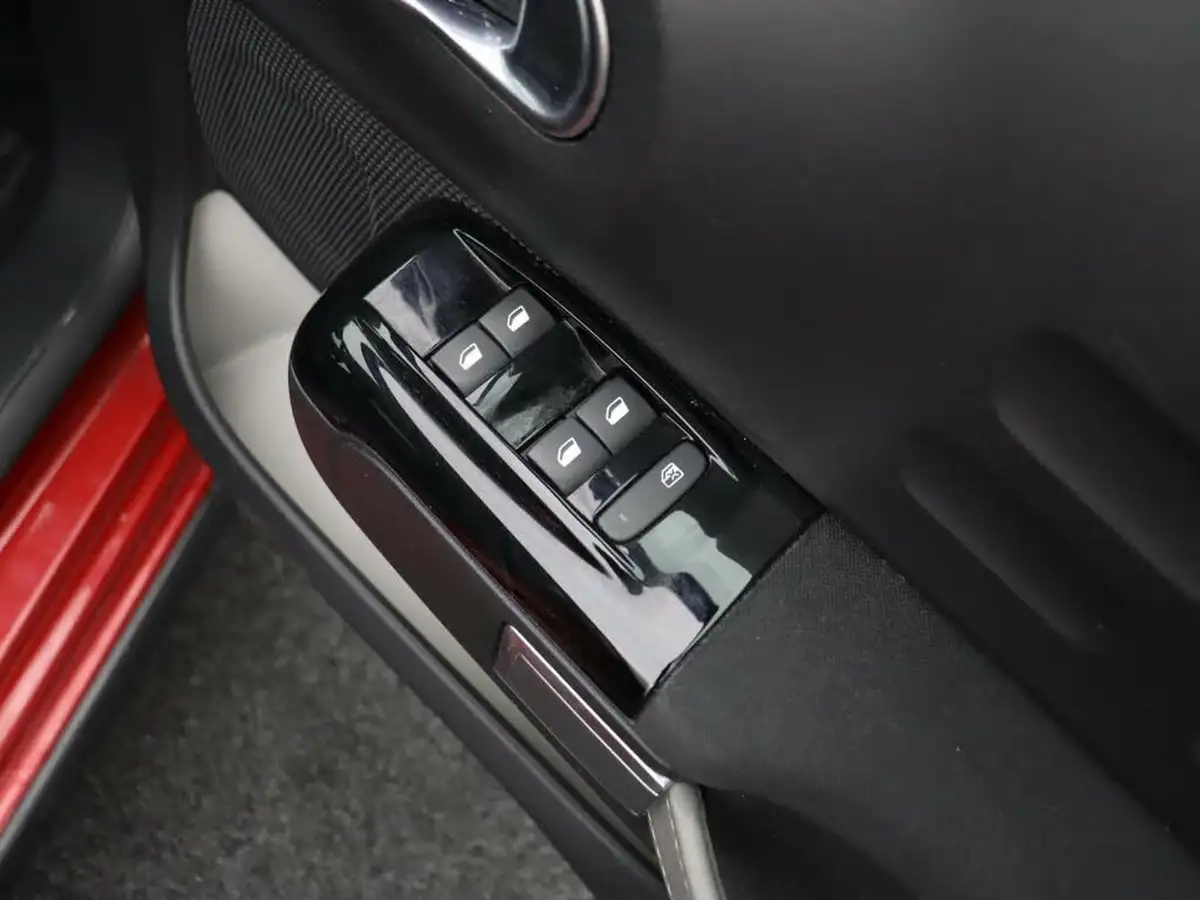 2021-citroen-c3-12-puretech-shine-plus-110ps-eat6-big-22