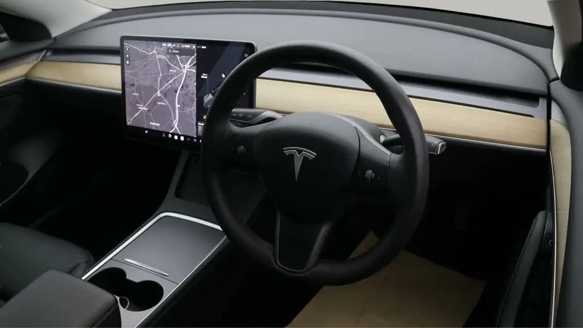 2021-tesla-model-3-e-standard-plus-big-8