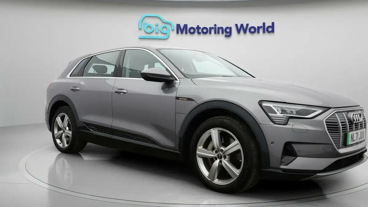 2021-audi-e-tron-50e-technik-station-wagon-big-0