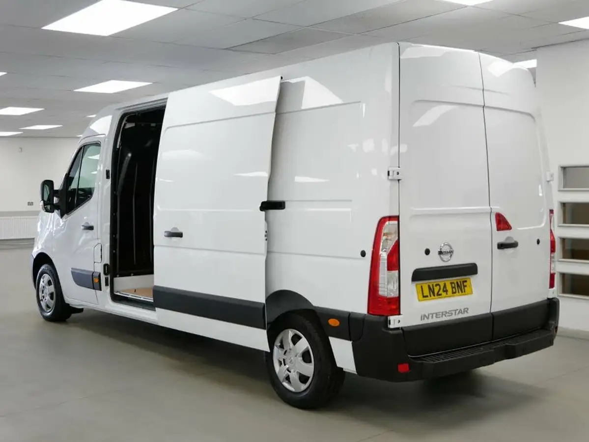 2024-nissan-interstar-23dci-f35-l3h2-acenta-135pseu6d-panel-van-big-17