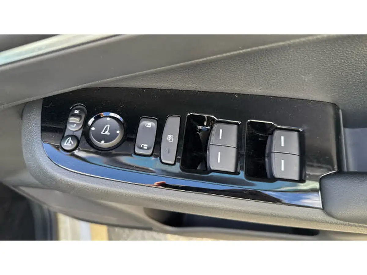 2022-honda-hr-v-15-i-mmd-advance-big-25