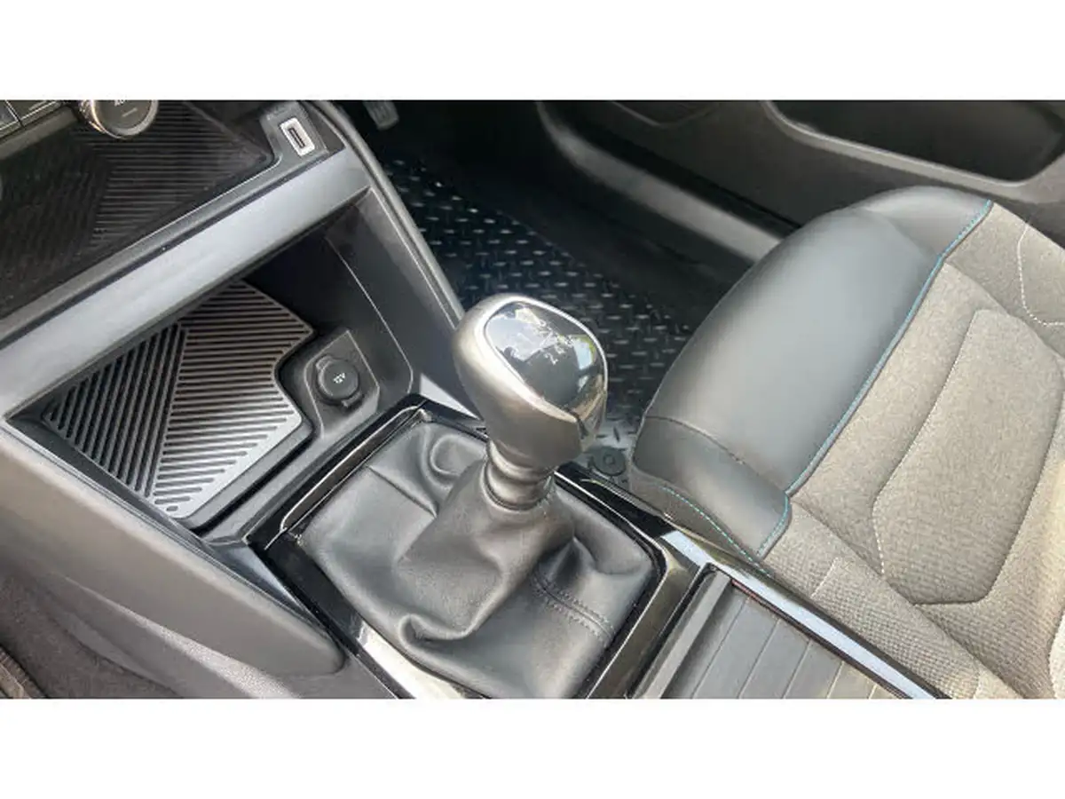 2021-citroen-c4-12-puretech-shine-130ps-big-12