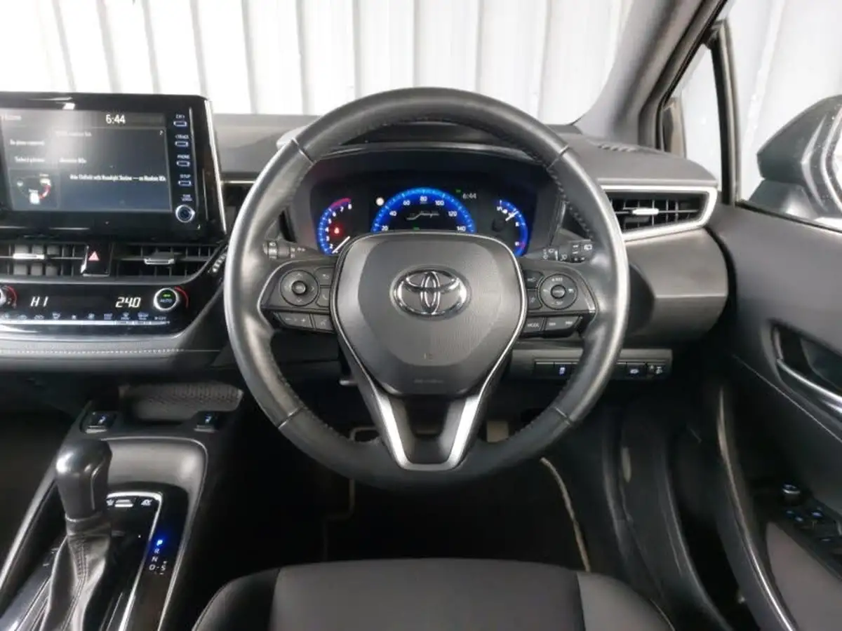 2022-toyota-corolla-20-vvt-i-icon-193bhp-hatchback-big-6