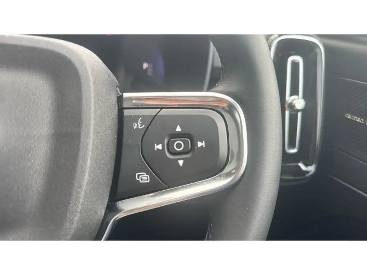 2023-volvo-xc40-e-recharge-ultimate-235bhp-big-18