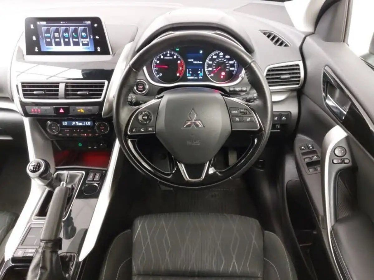 2018-mitsubishi-eclipse-cross-15-3-big-6