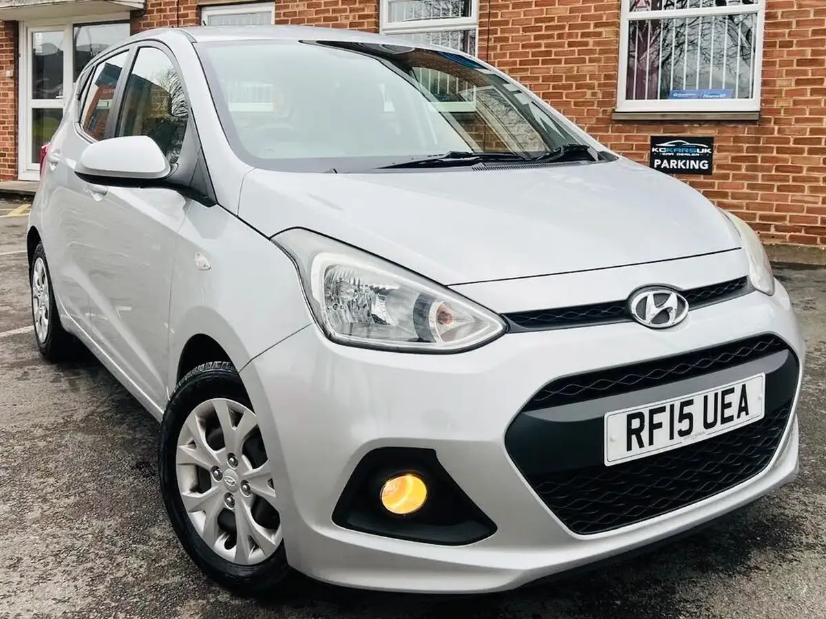 2015-hyundai-i10-10-se-big-0