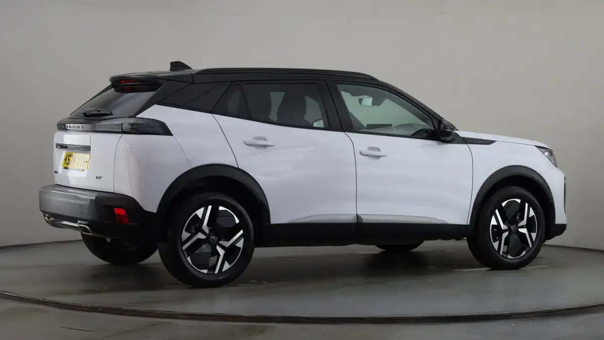 2024-peugeot-2008-suv-12-puretech-gt-130ps-eat8-big-11