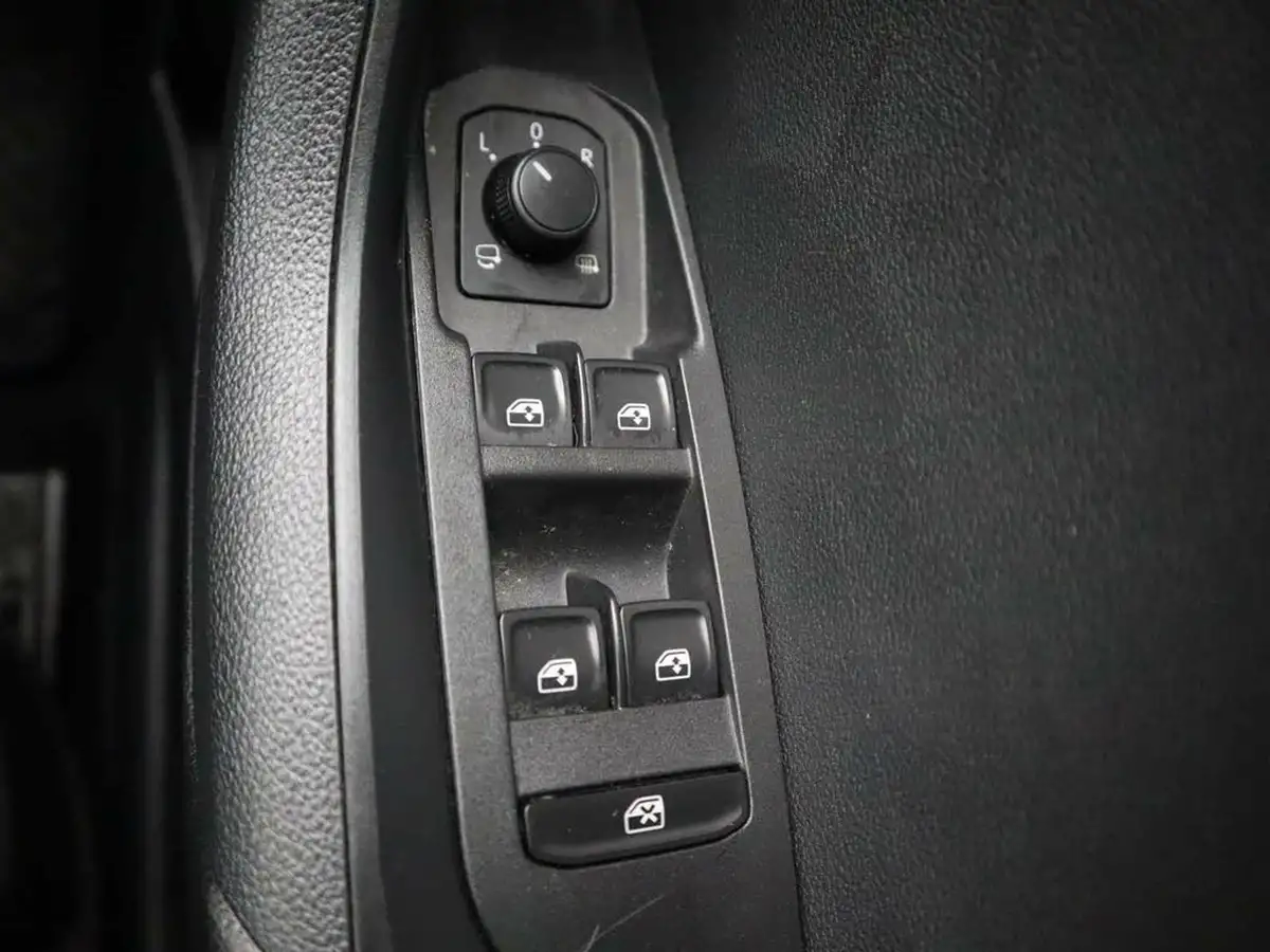 2020-skoda-karoq-15-tsi-se-dsg-big-34