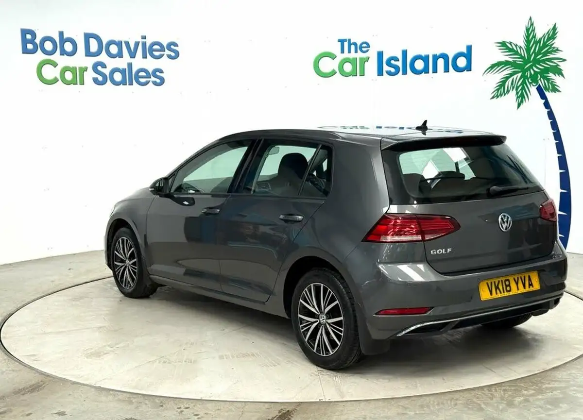 2018-volkswagen-golf-10-tsi-se-nav-110ps-ss-hatchback-5d-big-6