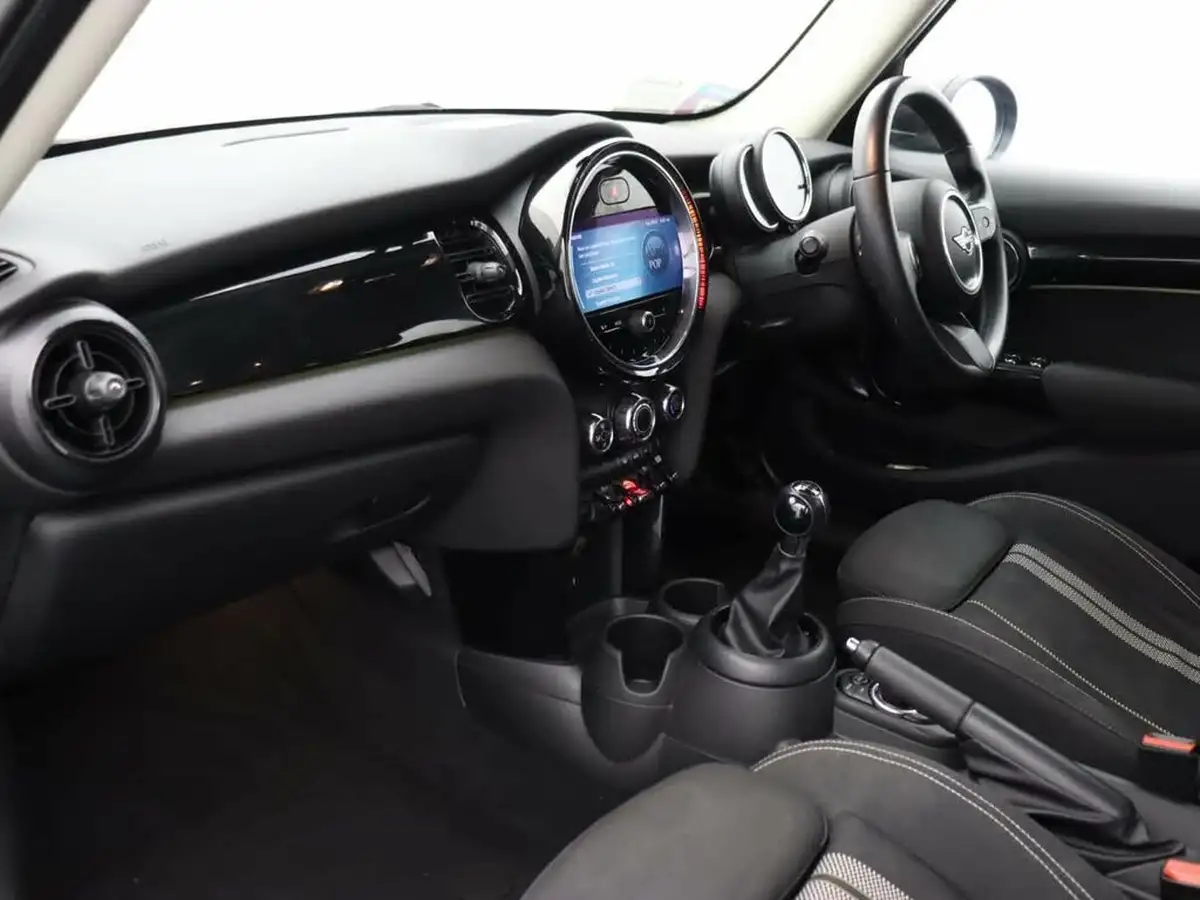 2022-mini-cooper-20-cooper-s-classic-hatchback-5d-big-10