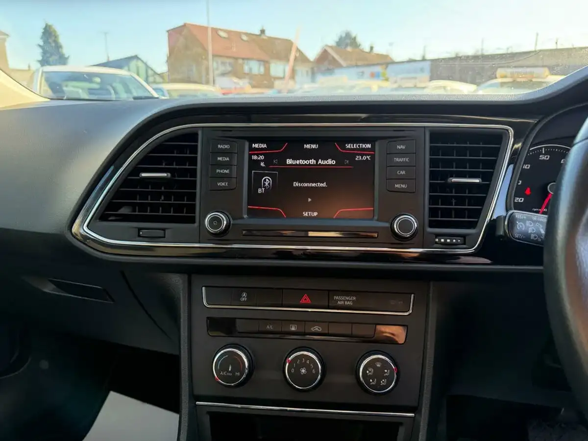 2015-seat-leon-12-se-tech-pack-tsi-110ps-hatchback-5d-dsg-big-34