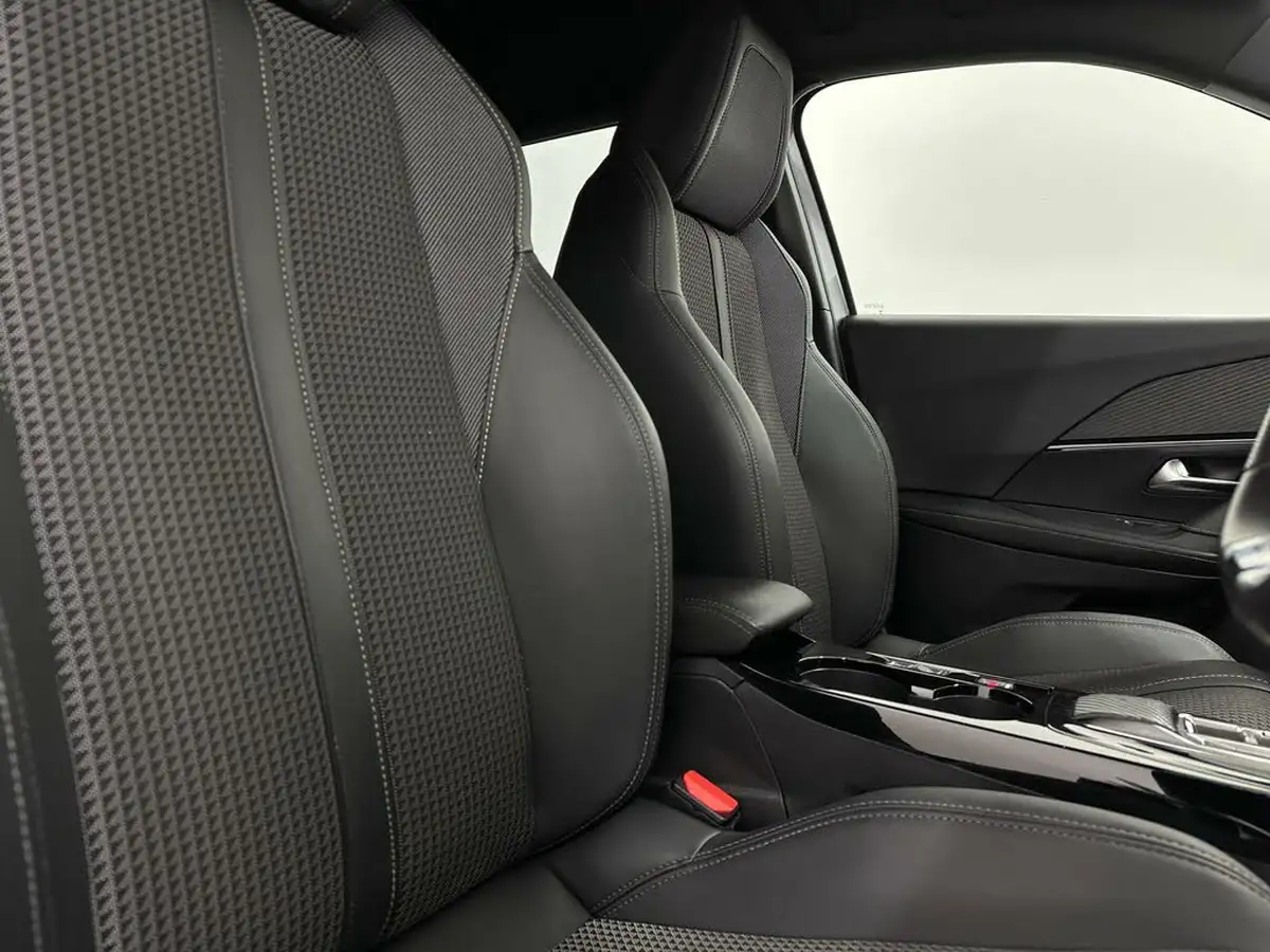2022-peugeot-2008-suv-12-puretech-gt-eat8-big-29