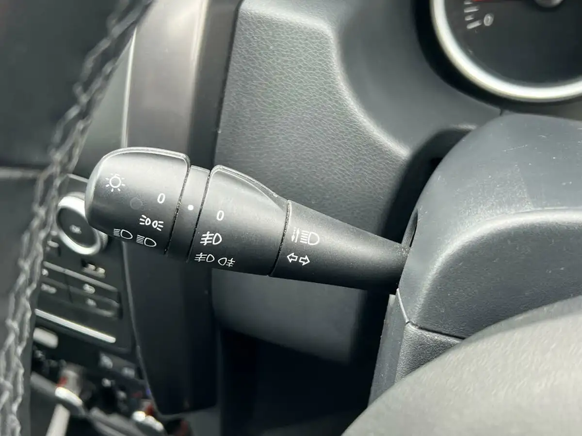 2018-dacia-duster-15dci-laureate-110bhp-ss-station-wagon-5d-big-16