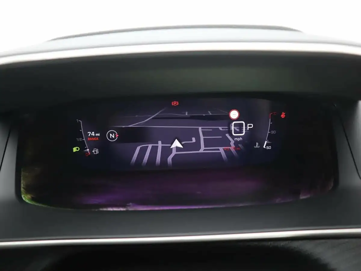 2023-peugeot-208-12-puretech-allure-premium-100ps-eat8-big-16