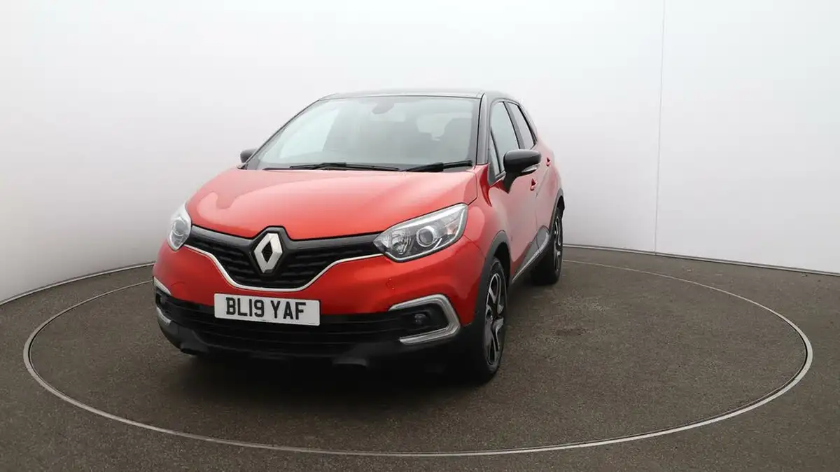 2019-renault-captur-09-tce-iconic-big-37