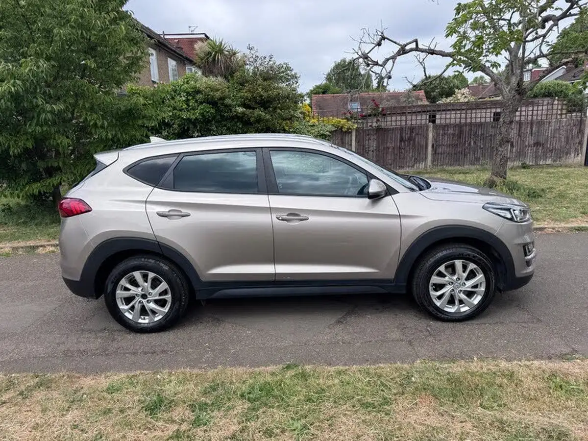 2018-hyundai-tucson-16-gdi-se-nav-big-4