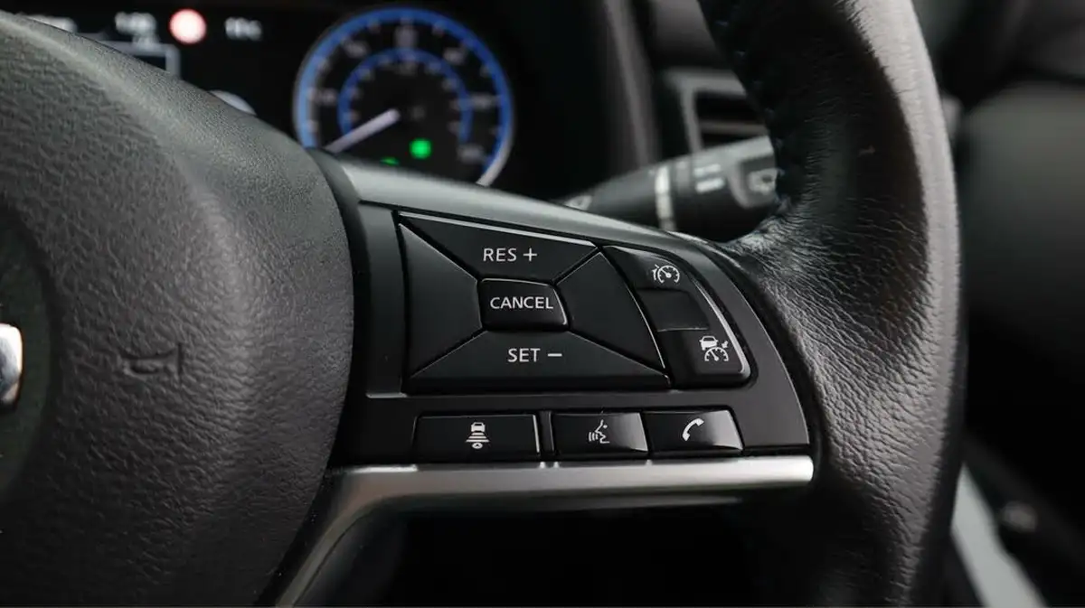2021-nissan-leaf-e-acenta-big-22