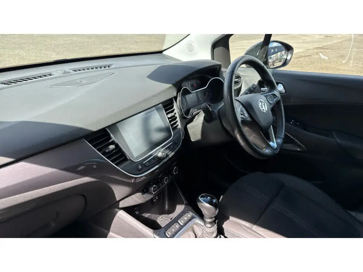 2022-vauxhall-crossland-12-ultimate-130ps-big-8