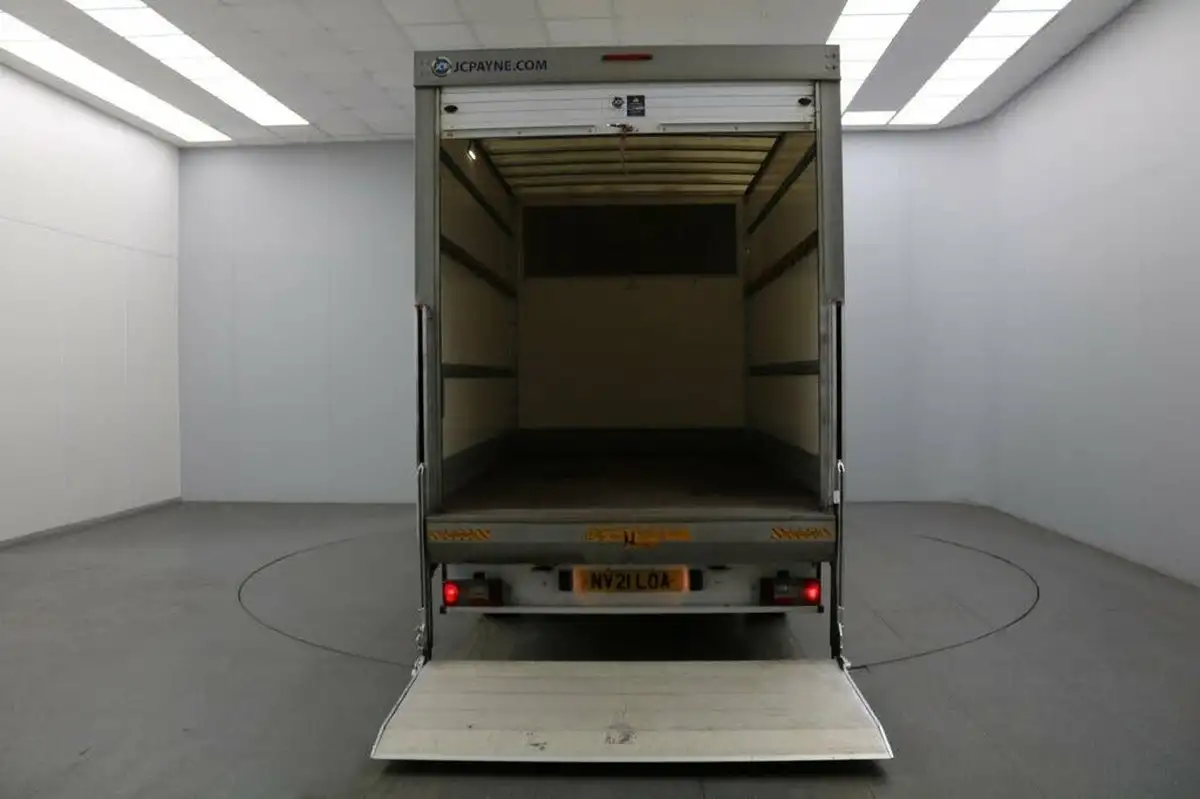 2021-maxus-deliver-9-big-2
