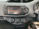 2015-toyota-yaris-133-icon-vvt-i-5d-small-14