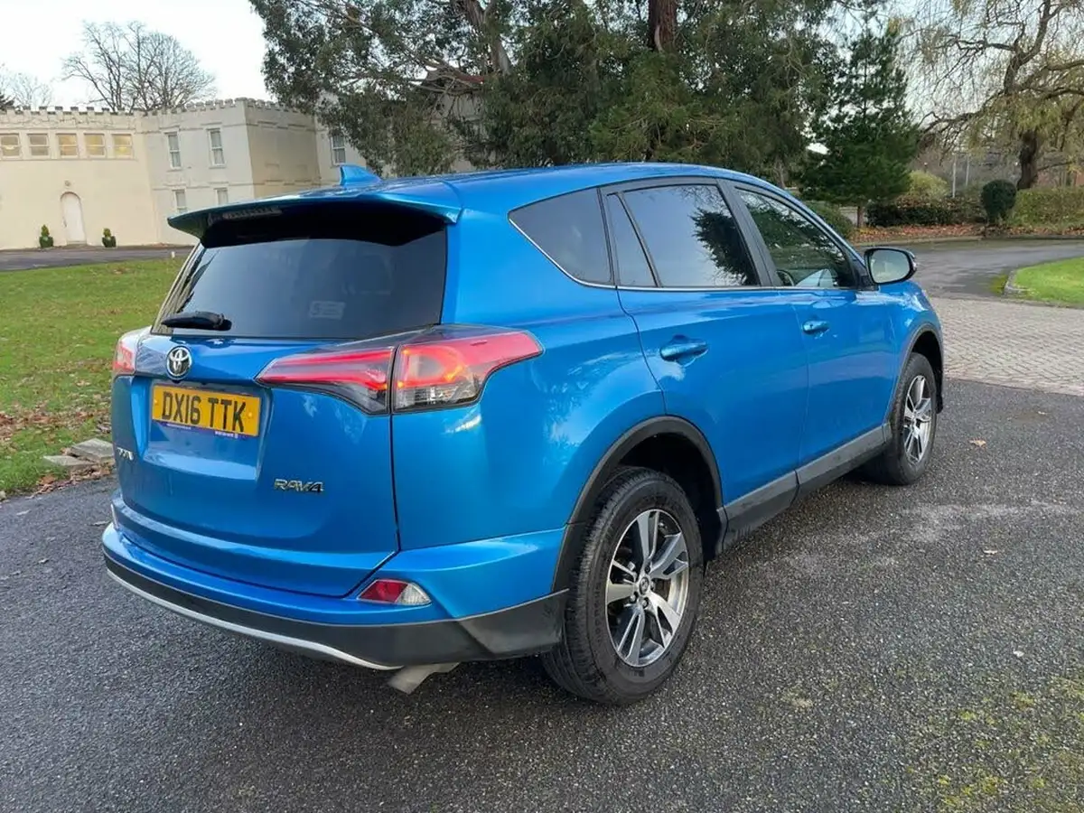 2016-toyota-rav4-20d-4d-business-edition-big-5
