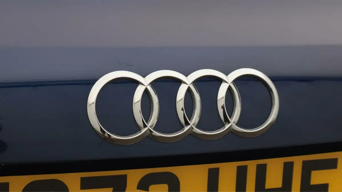 2023-audi-a3-15-35-tfsi-s-line-sportback-5d-big-21
